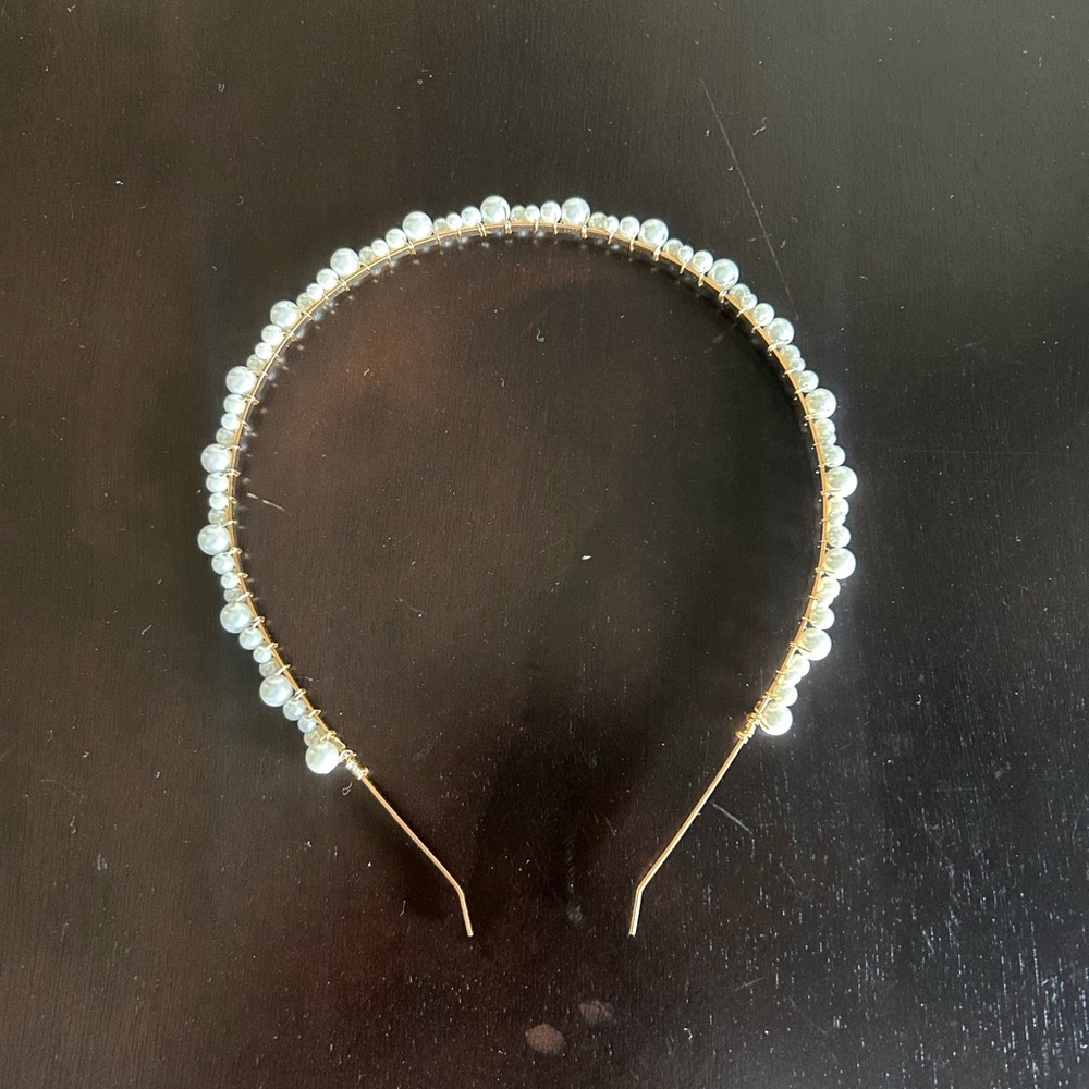 thin & pretty pearl headband 🦦 - Picture 3 of 3